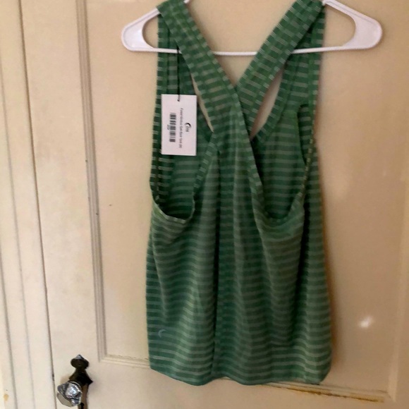 Zyia Forest Nimbus Split Open Back Tie Tank Size Medium NWT Active Wear - Picture 6 of 7